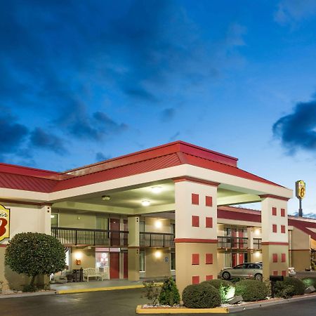 Super 8 by Wyndham Tifton Hotel Eksteriør billede