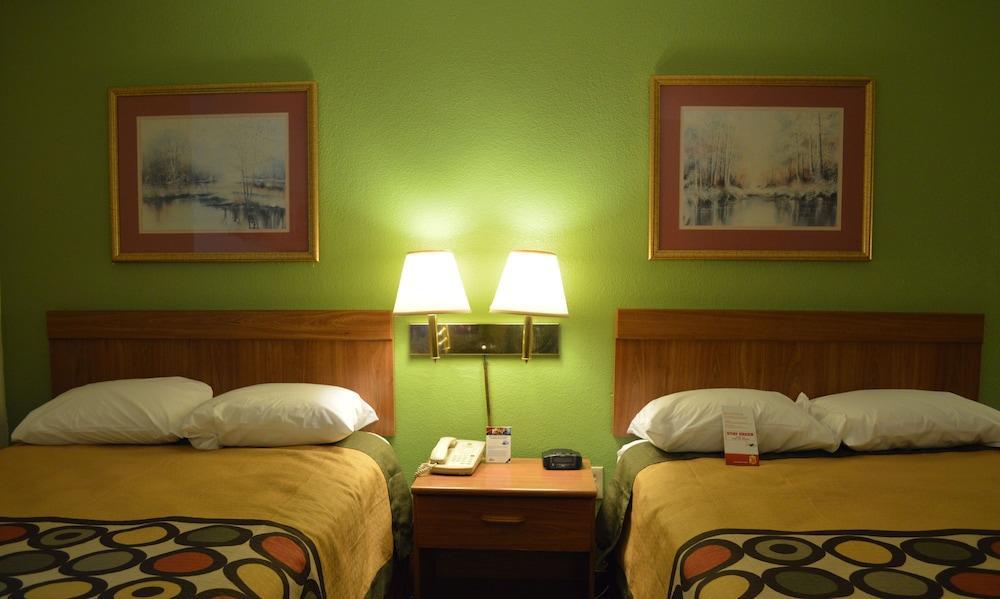 Super 8 by Wyndham Tifton Hotel Eksteriør billede