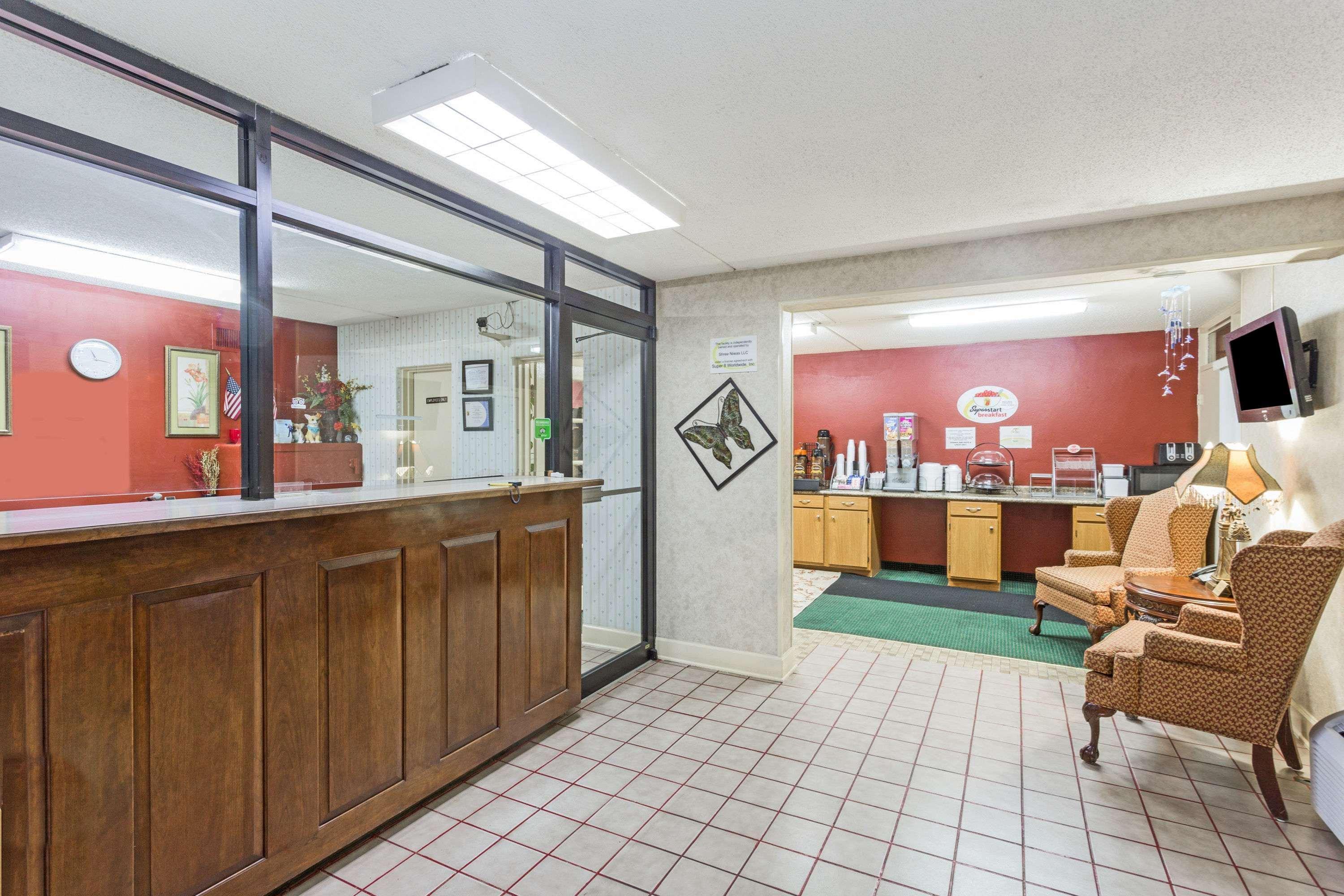 Super 8 by Wyndham Tifton Hotel Eksteriør billede