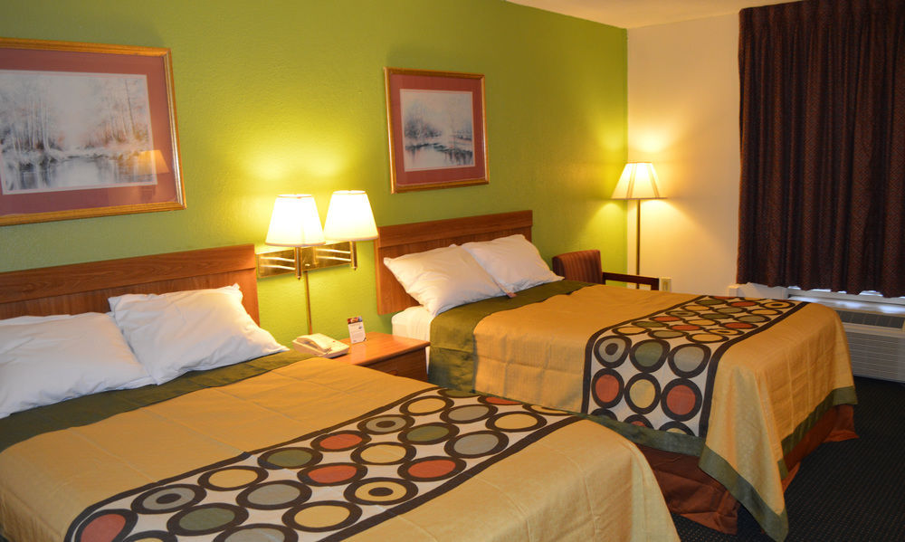 Super 8 by Wyndham Tifton Hotel Eksteriør billede