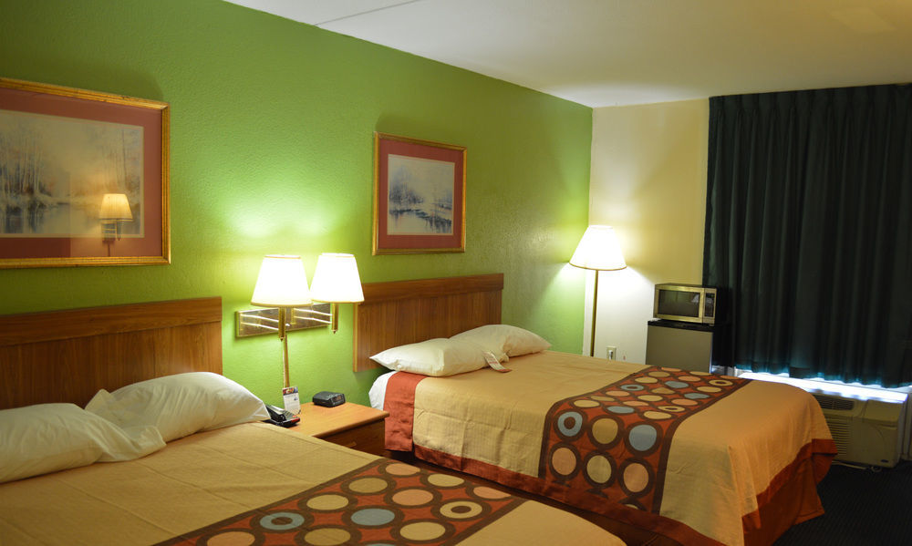 Super 8 by Wyndham Tifton Hotel Eksteriør billede