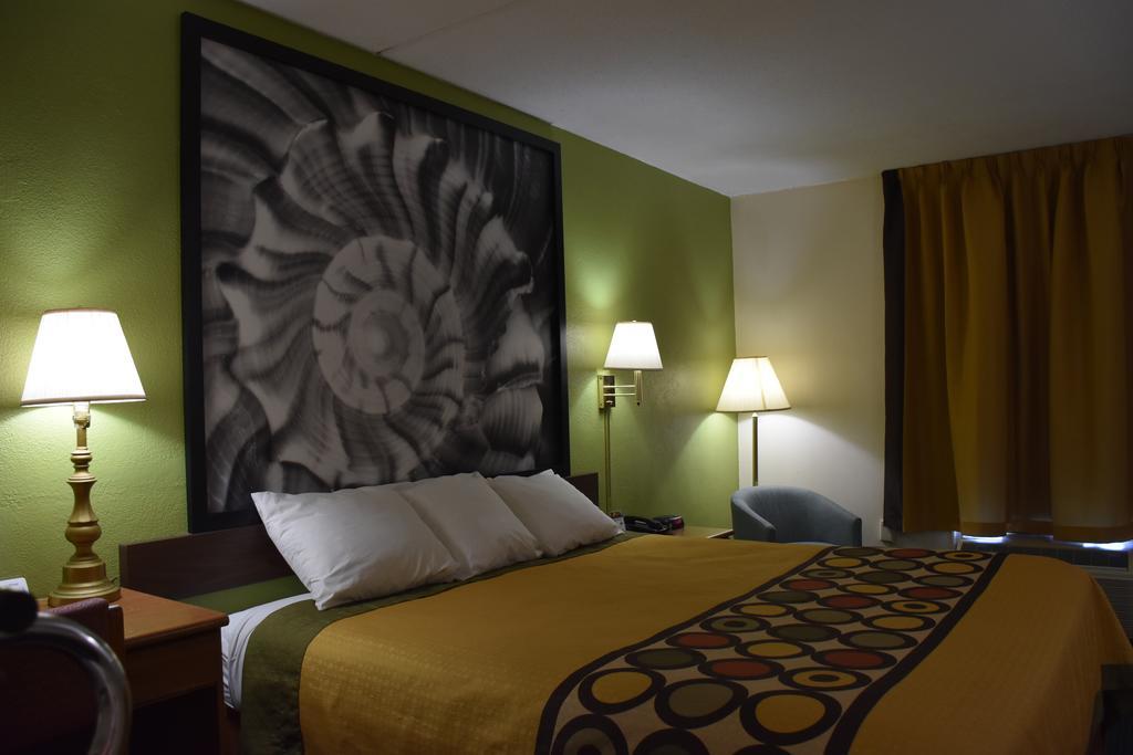 Super 8 by Wyndham Tifton Hotel Eksteriør billede