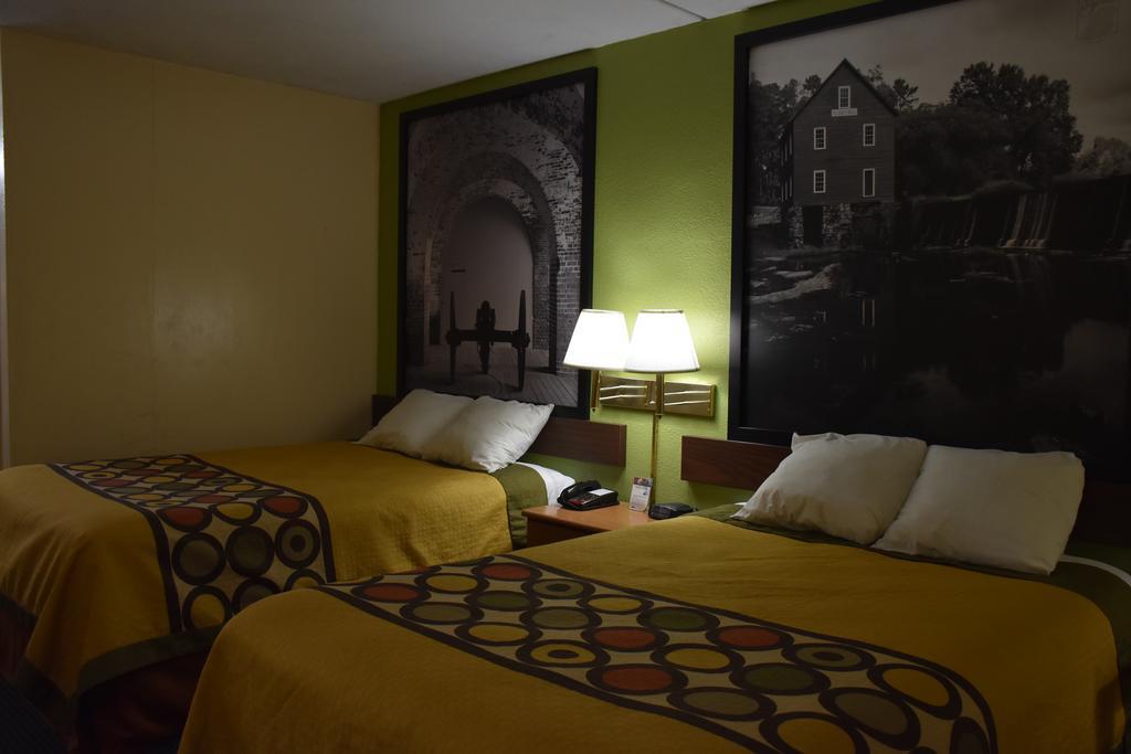 Super 8 by Wyndham Tifton Hotel Eksteriør billede