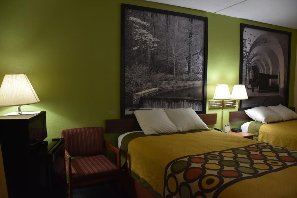 Super 8 by Wyndham Tifton Hotel Eksteriør billede