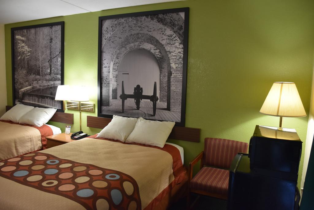 Super 8 by Wyndham Tifton Hotel Eksteriør billede