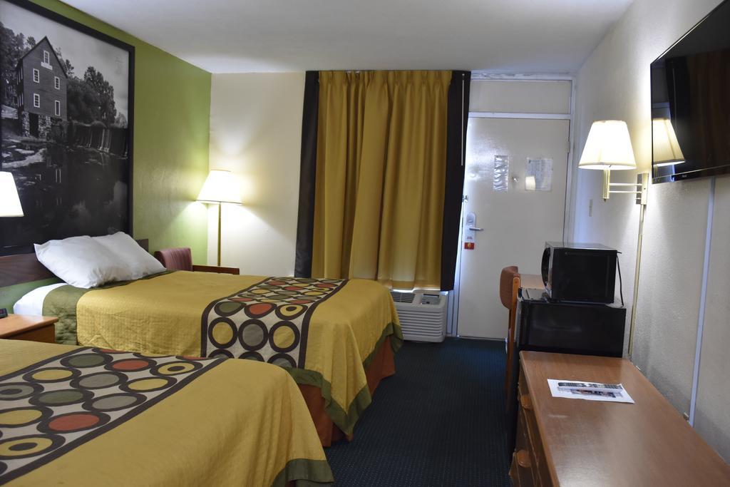 Super 8 by Wyndham Tifton Hotel Eksteriør billede