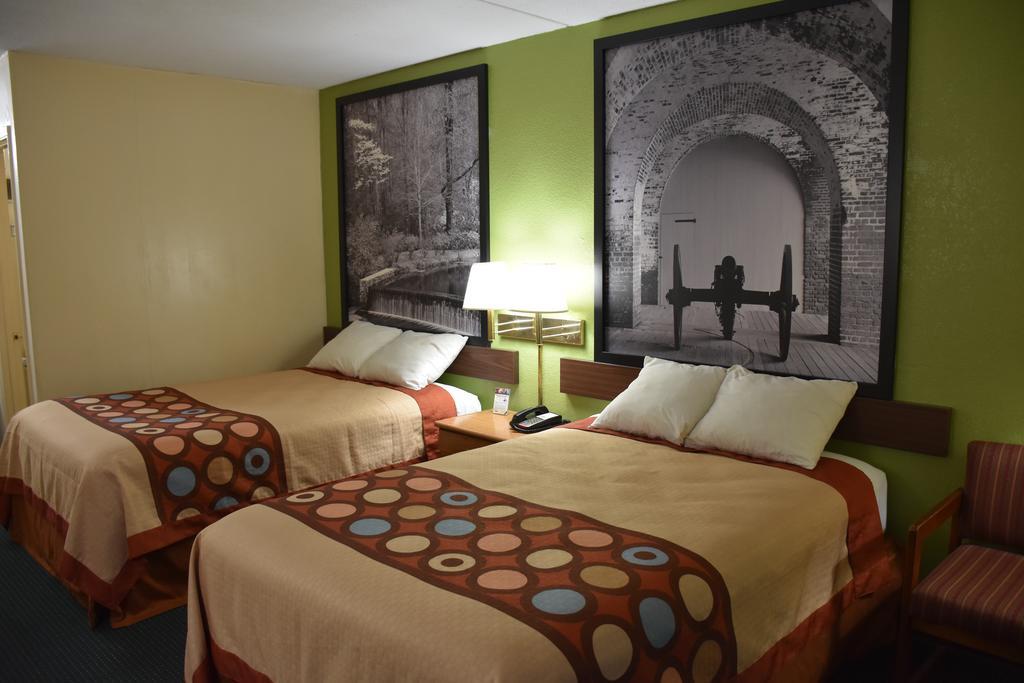 Super 8 by Wyndham Tifton Hotel Eksteriør billede